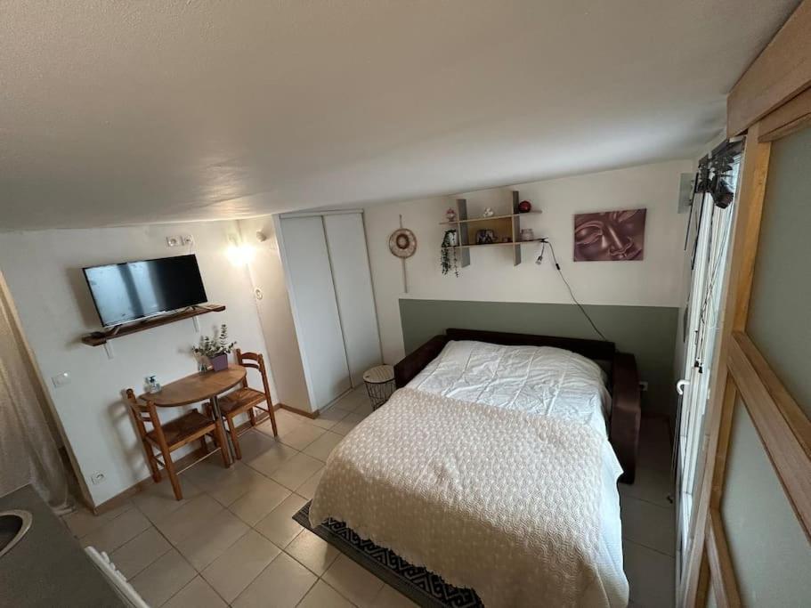 Sanae Apartment